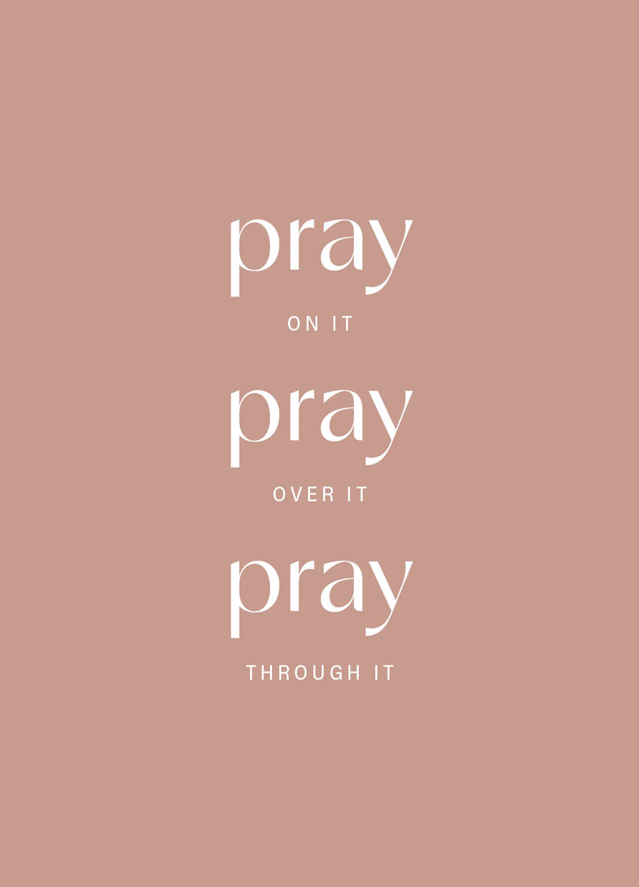 Postkarte Pray on it